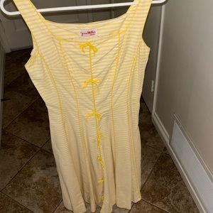 Women’s dress